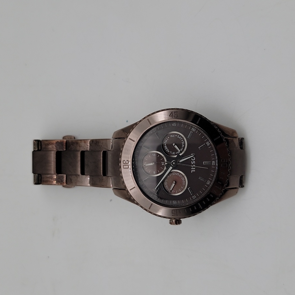 Fossil Women's Brown Watch NEEDS BATTERY